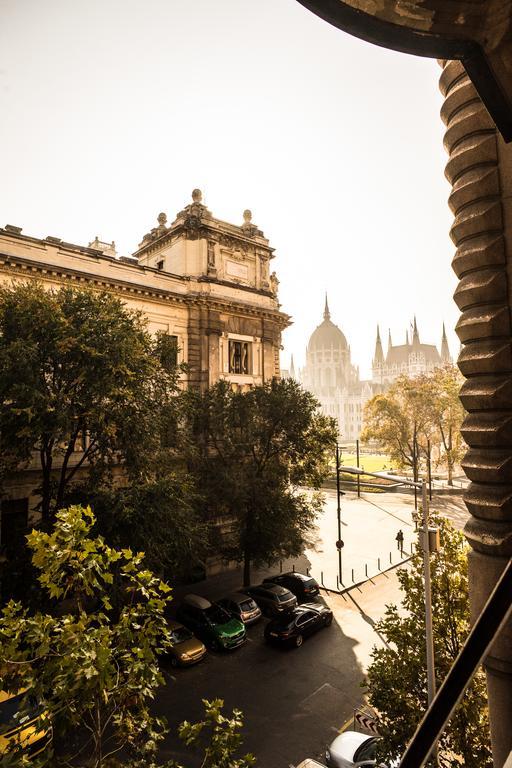 Parliament Suite With A View Budapest Eksteriør billede